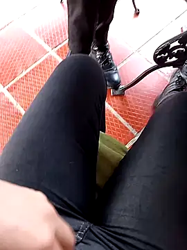 sophie banger online show from 12-26-24, 09:15