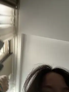 Krismil3 online show from 04-11-26, 01:21