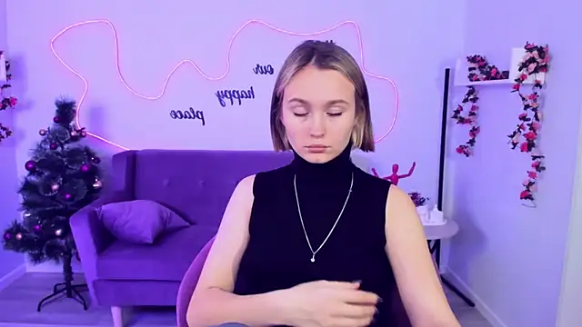 BritnieCute online show from 12-23-24, 07:38