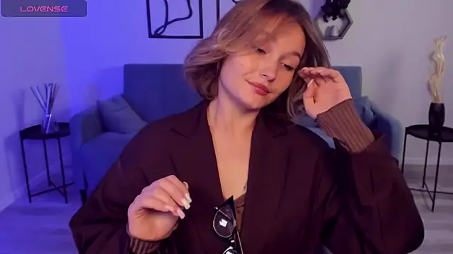 BritnieCute online show from 10-08-25, 05:16