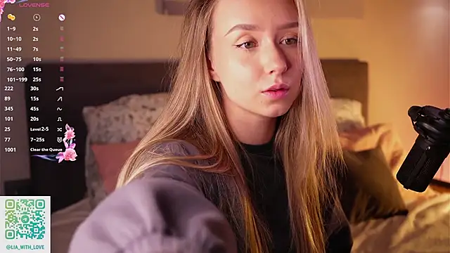 HollisBeckett online show from 12-02-25, 03:23