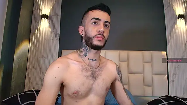 Marcelo ruiz  online show from 10-24-25, 05:09