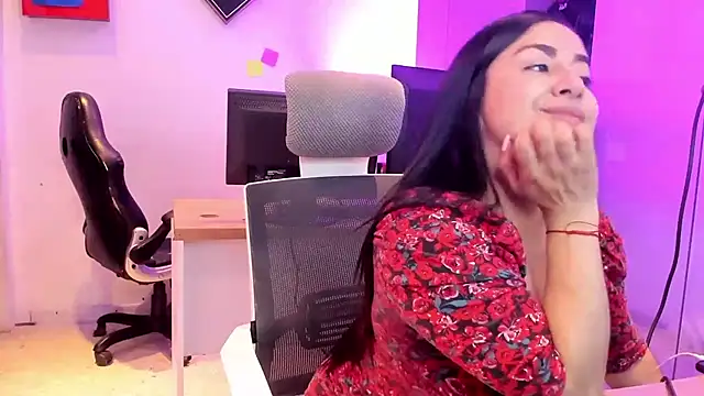 Kimkalifa  online show from 10-17-25, 12:52