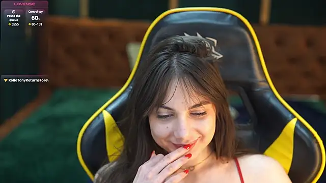 Snapshot of Alisa054 chatting on 01-11-25, 01:59 Alisa054 online show from 01-11-25, 01:59