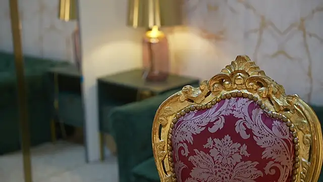 Snapshot of Alisa054 chatting on 10-12-25, 11:59 Alisa054 online show from 10-12-25, 11:59