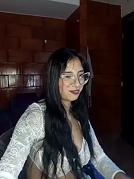Snapshot of Raven__purple chatting on 02-05-25, 02:29 Raven  purple online show from 02-05-25, 02:29