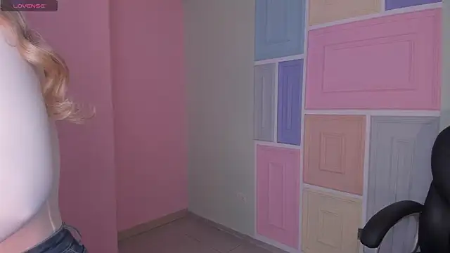 ChloePreston  online show from 07-08-26, 11:48