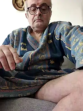 Snapshot of Bretoncool chatting on 03-03-25, 11:55 Bretoncool online show from 03-03-25, 11:55