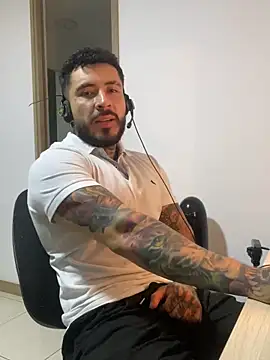 Snapshot of LeoSalvatore_ chatting on 12-26-24, 05:47 LeoSalvatore  online show from 12-26-24, 05:47