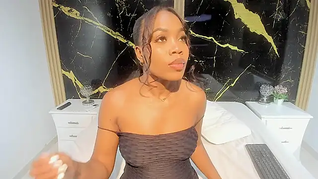 CarlieLyn online show from 03-04-26, 07:09