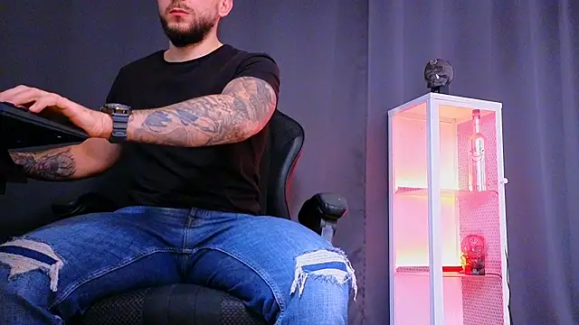 MightyAaron66 online show from 03-01-25, 11:50