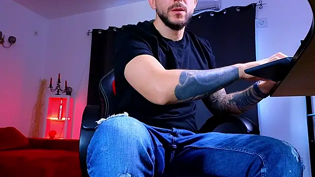 MightyAaron66 online show from 09-08-25, 03:22