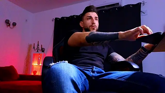 MightyAaron66 online show from 09-18-25, 01:40