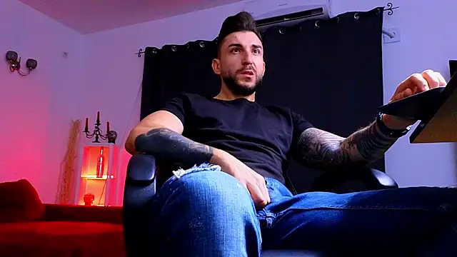 MightyAaron66 online show from 09-19-25, 02:46