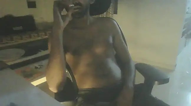 Snapshot of dominanthubby chatting on 12-03-24, 01:43 dominanthubby online show from 12-03-24, 01:43