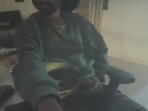 Snapshot of dominanthubby chatting on 12-04-24, 08:51 dominanthubby online show from 12-04-24, 08:51