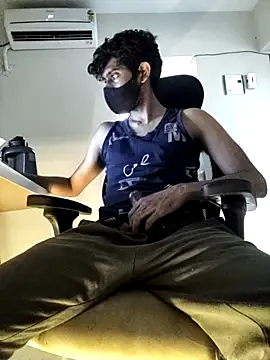 Snapshot of dominanthubby chatting on 01-30-25, 06:43 dominanthubby online show from 01-30-25, 06:43