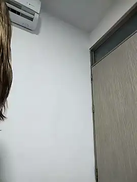 cuteluci  online show from 01-19-25, 12:28