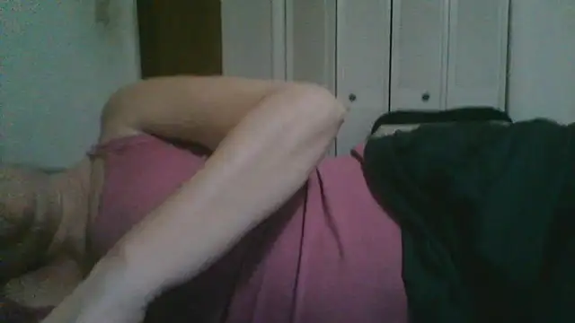 Snapshot of Emilylyn2501 chatting on 04-15-26, 03:24 Emilylyn2501 online show from 04-15-26, 03:24