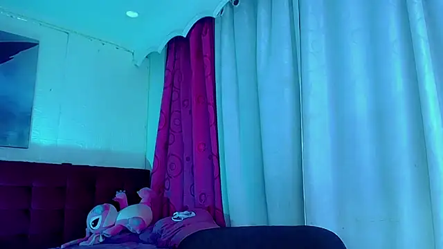 NahomiCamper online show from 11-02-25, 10:45