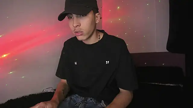 HeellBoy  online show from 05-25-26, 04:07