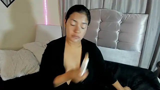 arianithaxox online show from 12-19-25, 09:27