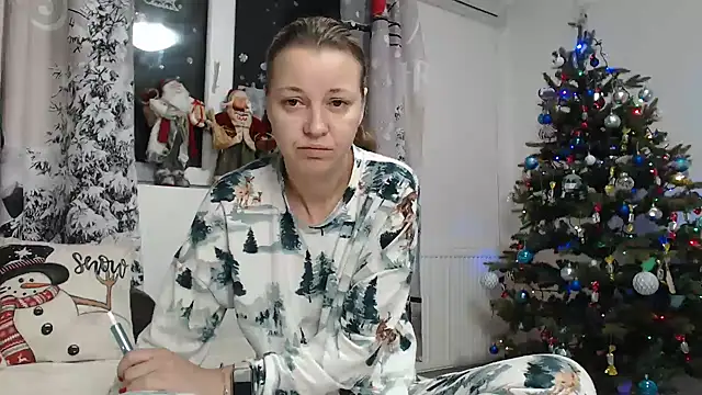 SweetMaddy888 online show from 01-02-25, 04:09