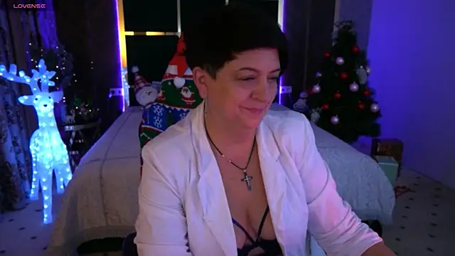 Snapshot of MilaSkyy chatting on 12-31-24, 06:46 MilaSkyy online show from 12-31-24, 06:46