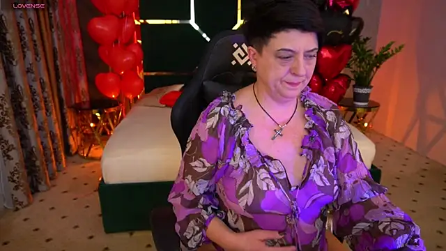 Snapshot of MilaSkyy chatting on 02-19-25, 08:31 MilaSkyy online show from 02-19-25, 08:31