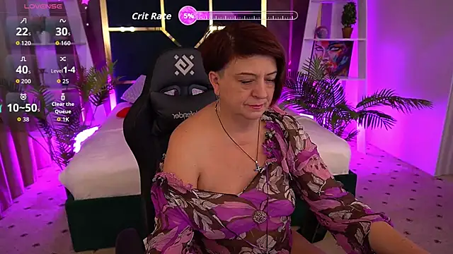 Snapshot of MilaSkyy chatting on 10-12-25, 11:48 MilaSkyy online show from 10-12-25, 11:48