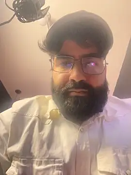 Lyon vach online show from 10-31-25, 01:01