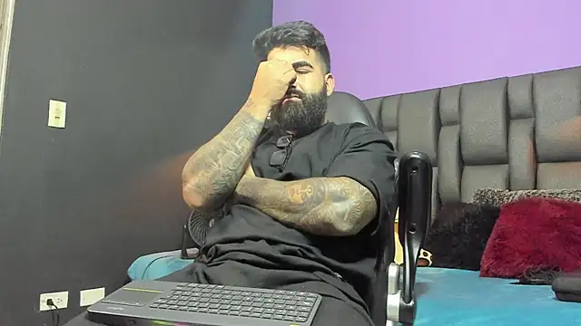 Lyon vach online show from 02-11-26, 03:00