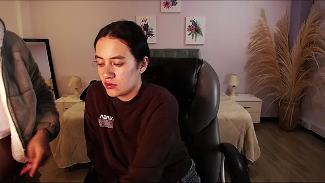 Icysweetcam online show from 11-29-25, 10:29