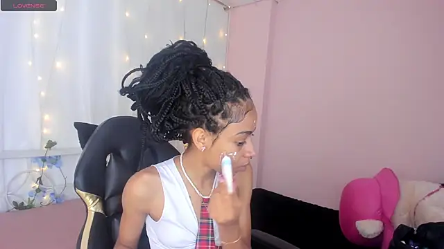 Abigail Wilson  online show from 12-21-24, 08:21