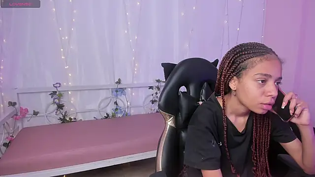 Abigail Wilson  online show from 01-18-25, 08:09