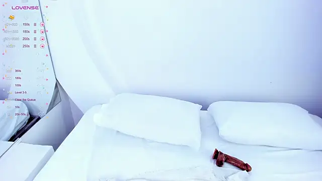 NanaOsaky online show from 03-10-25, 03:52