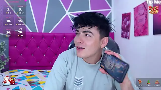 Snapshot of nolan_twink1 chatting on 12-15-24, 12:29 nolan twink1 online show from 12-15-24, 12:29