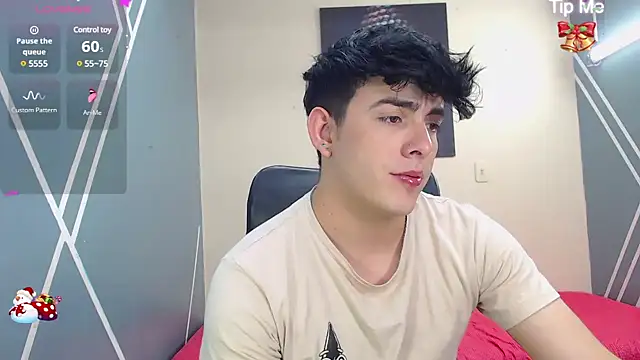 Snapshot of nolan_twink1 chatting on 12-21-24, 08:43 nolan twink1 online show from 12-21-24, 08:43