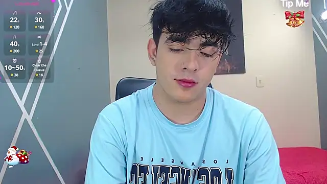 Snapshot of nolan_twink1 chatting on 12-23-24, 05:54 nolan twink1 online show from 12-23-24, 05:54