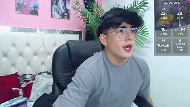 Snapshot of nolan_twink1 chatting on 03-22-25, 06:47 nolan twink1 online show from 03-22-25, 06:47