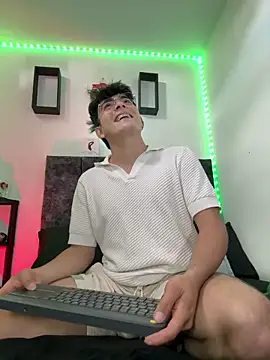 Snapshot of nolan_twink1 chatting on 01-14-26, 05:51 nolan twink1 online show from 01-14-26, 05:51