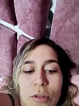 Snapshot of LaurenWelly_ chatting on 02-15-25, 11:36 LaurenWelly online show from 02-15-25, 11:36