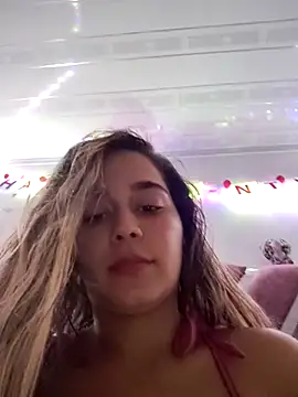 Snapshot of LaurenWelly_ chatting on 02-17-25, 02:42 LaurenWelly online show from 02-17-25, 02:42