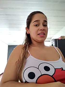 Snapshot of LaurenWelly_ chatting on 02-17-25, 04:37 LaurenWelly online show from 02-17-25, 04:37