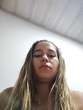 Snapshot of LaurenWelly_ chatting on 02-26-25, 11:59 LaurenWelly online show from 02-26-25, 11:59