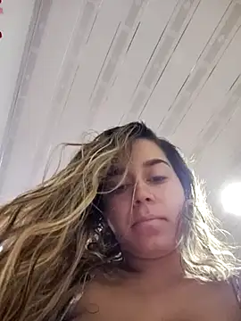 Snapshot of LaurenWelly_ chatting on 03-10-25, 11:21 LaurenWelly online show from 03-10-25, 11:21