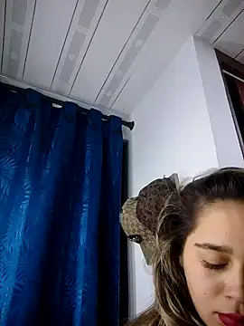 Snapshot of LaurenWelly_ chatting on 09-14-25, 11:15 LaurenWelly online show from 09-14-25, 11:15