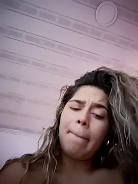 Snapshot of LaurenWelly_ chatting on 09-17-25, 09:16 LaurenWelly online show from 09-17-25, 09:16