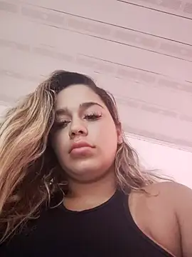 Snapshot of LaurenWelly_ chatting on 10-01-25, 01:39 LaurenWelly online show from 10-01-25, 01:39