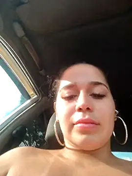 Snapshot of LaurenWelly_ chatting on 10-18-25, 09:04 LaurenWelly online show from 10-18-25, 09:04